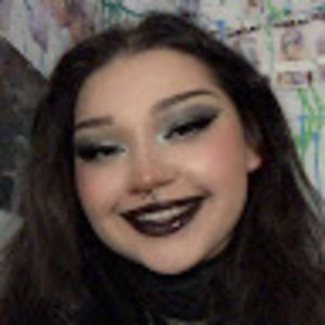 Meet your Posher, Selena